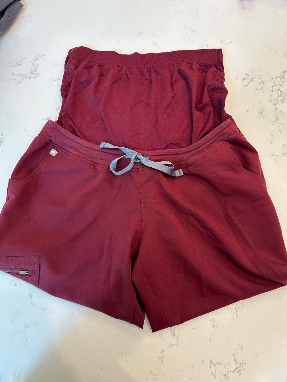 Figs Burgundy Maternity Zamora Jogger Scrub Pants size Large Petite